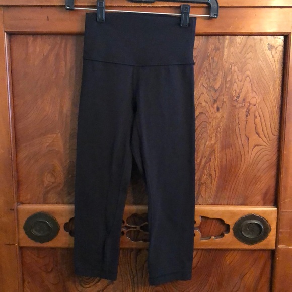 lululemon athletica Pants - Lululemon black align crops sz 2 18” inseam